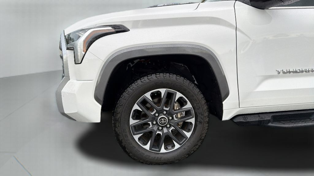 Used 2024 Toyota Tundra Limited w/ Power Package AWD/4WD image 13
