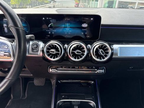 Used 2021 Mercedes-Benz GLB 250 image 24