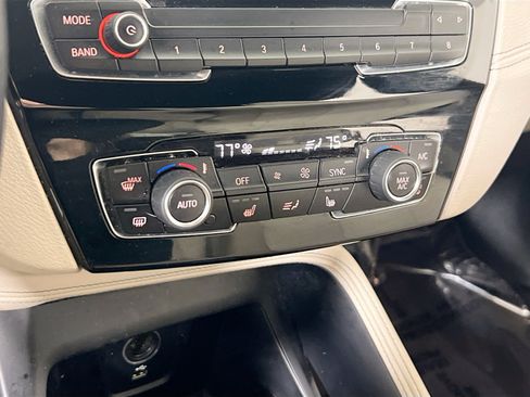 Used 2021 BMW X1 xDrive28i w/ Premium Package image 15