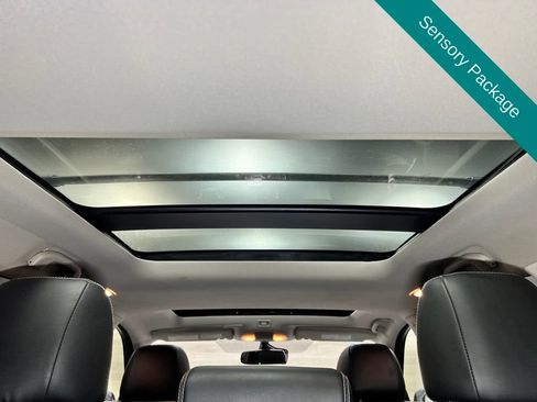 Used 2020 INFINITI QX60 Luxe w/ Sensory Package FWD image 4