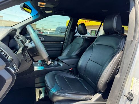 Used 2018 Ford Explorer Limited FWD image 5