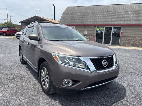 Used 2013 Nissan Pathfinder SL FWD image 4