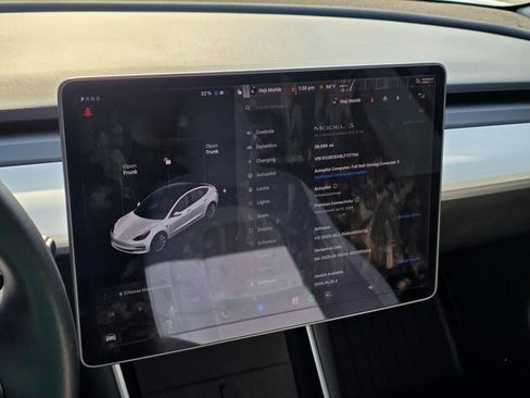 Used 2020 Tesla Model 3 Standard Range Plus image 19