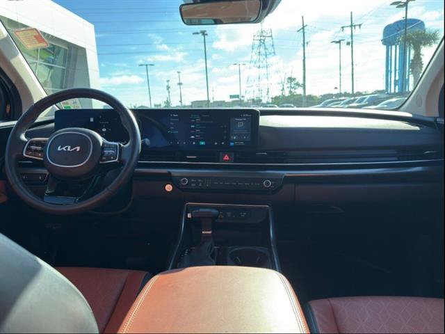 Used 2025 Kia Carnival SX FWD image 15