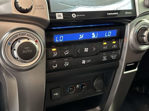 Used 2020 Toyota 4Runner Limited image 23