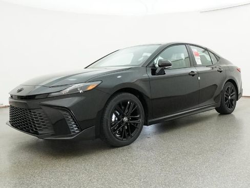 New 2026 Toyota Camry SE FWD image 17
