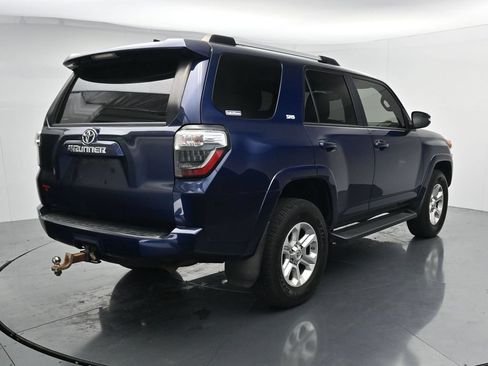 Used 2020 Toyota 4Runner SR5 Premium w/ Moonroof Package AWD/4WD image 7