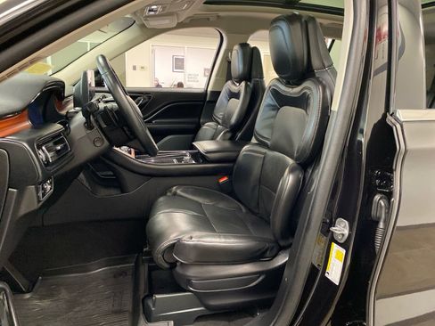 Used 2023 Lincoln Aviator Reserve w/ Equipment Group 201A image 17