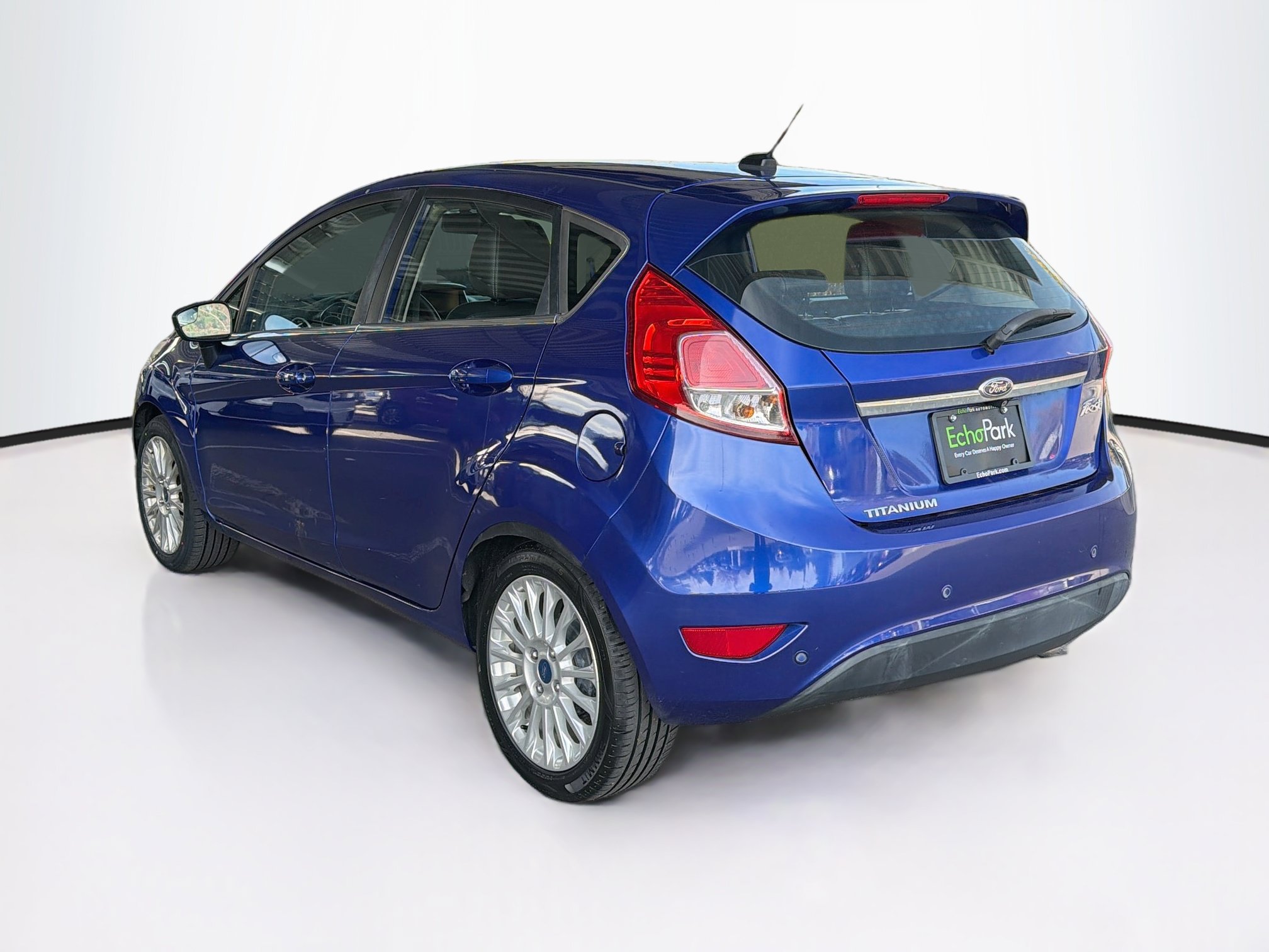 Used 2015 Ford Fiesta Titanium FWD image 5