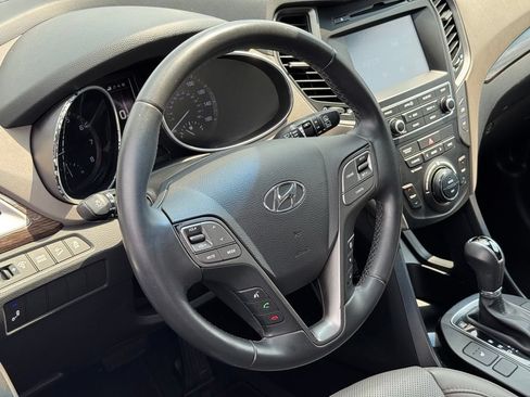 Used 2017 Hyundai Santa Fe Sport FWD image 18