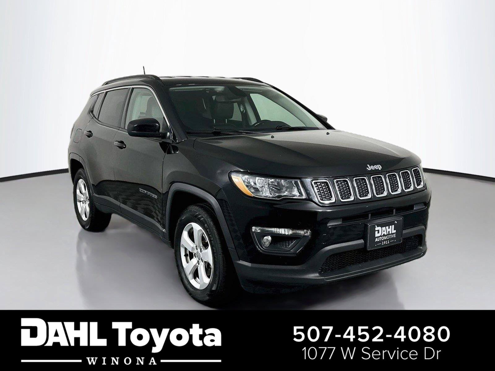 Used 2020 Jeep Compass Latitude w/ Cold Weather Group AWD/4WD image 1
