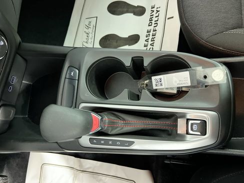 Used 2024 Chevrolet Trax RS w/ Sunroof Package image 21