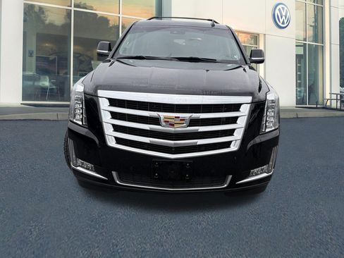Used 2018 Cadillac Escalade ESV Luxury AWD/4WD image 2