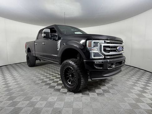 Used 2022 Ford F350 Platinum AWD/4WD image 5