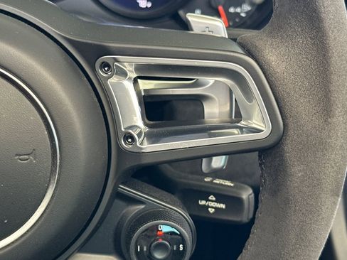 Used 2018 Porsche 911 Targa 4 GTS image 31