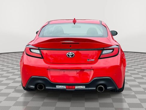 Used 2023 Toyota GR86 Premium w/ ALL Weather Mat Package (TMS) RWD image 5