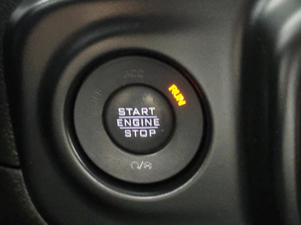 Used 2023 Jeep Wrangler Unlimited AWD/4WD image 44