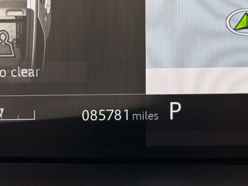 Used 2018 Land Rover Discovery HSE Luxury AWD/4WD image 19