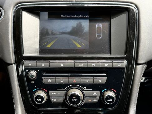 Used 2016 Jaguar XJ L Portfolio AWD/4WD image 28