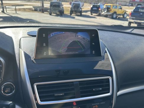 Used 2018 Mitsubishi Eclipse Cross SE image 14