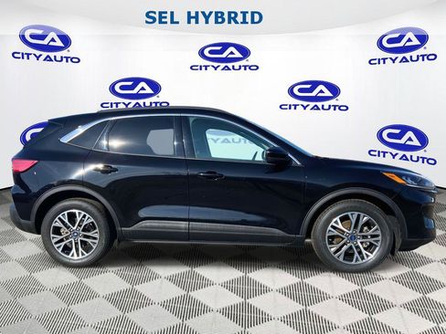 Used 2021 Ford Escape SEL image 2