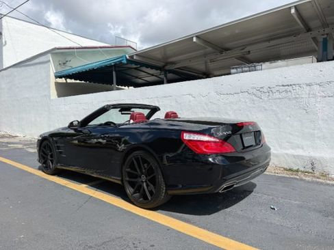 Used 2013 Mercedes-Benz SL 550 image 4