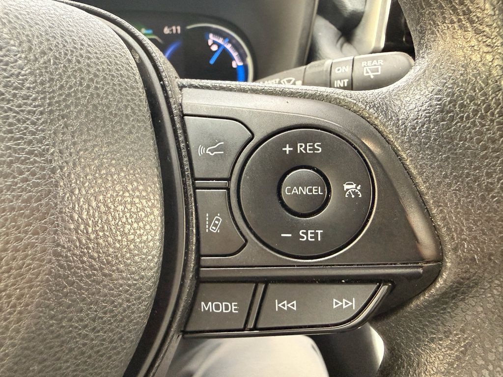 Used 2024 Toyota RAV4 XLE AWD/4WD image 16