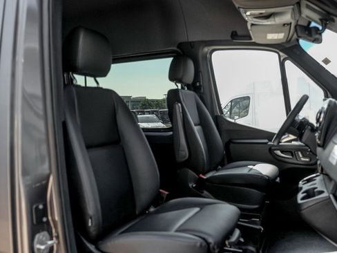 New 2025 Mercedes-Benz Sprinter 2500 image 25