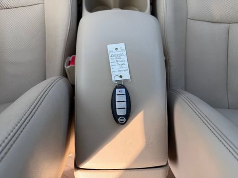 Used 2015 Nissan Rogue SL w/ SL Premium Package AWD/4WD image 27