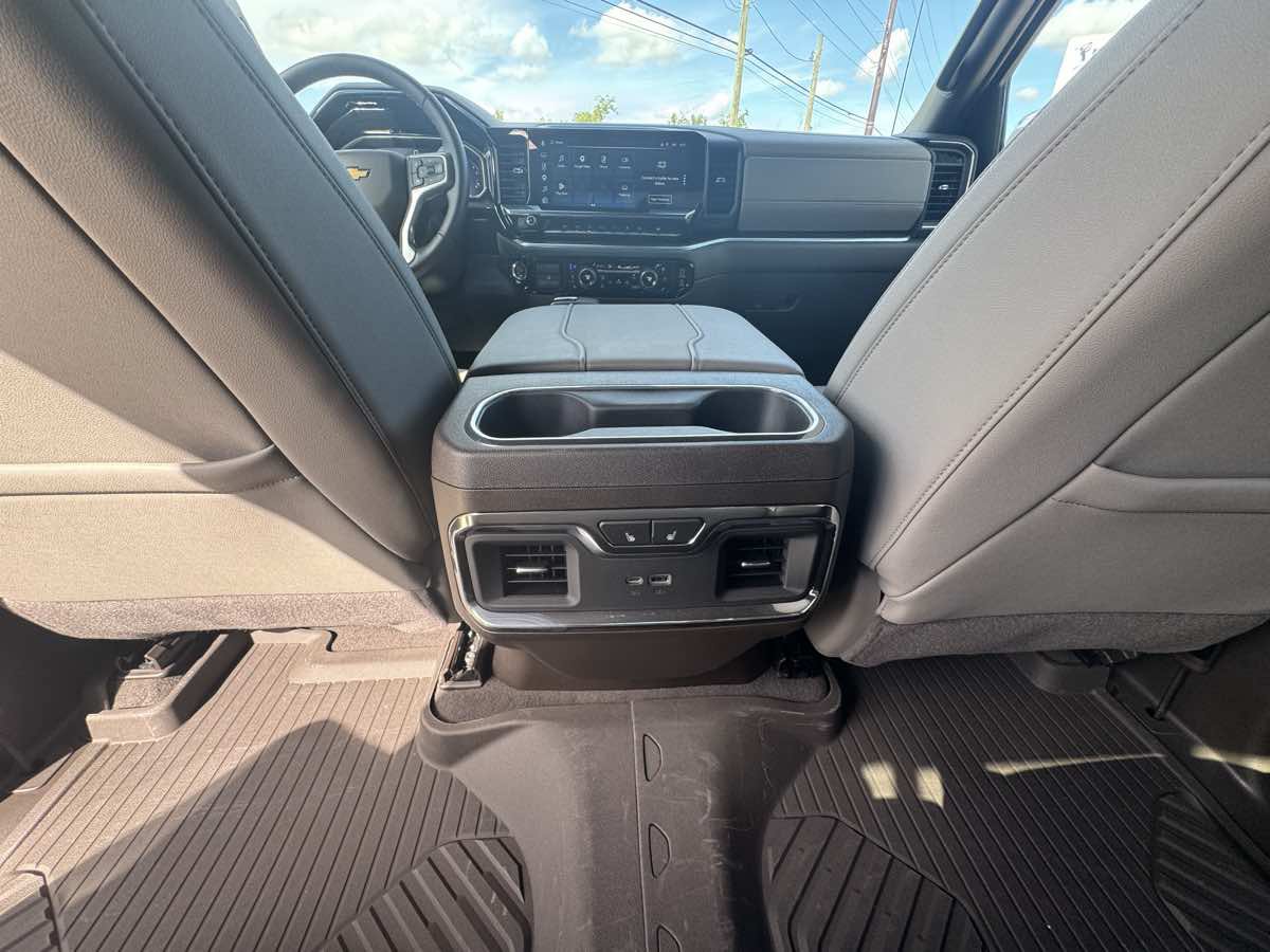Used 2026 Chevrolet Silverado 1500 LTZ AWD/4WD image 24