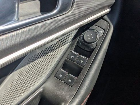 Used 2025 Ford Explorer ST image 25