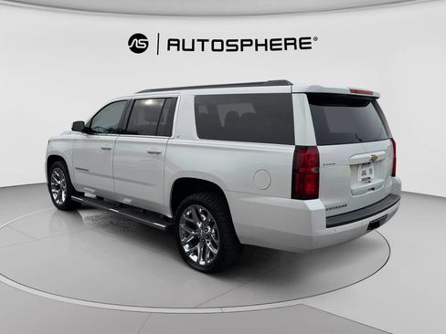 Used 2018 Chevrolet Suburban LT RWD image 7