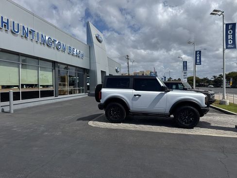Used 2022 Ford Bronco 2-Door AWD/4WD image 3