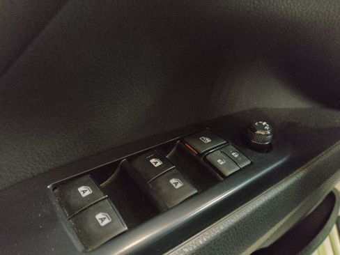 Used 2020 Toyota Camry SE w/ Convenience Package image 27