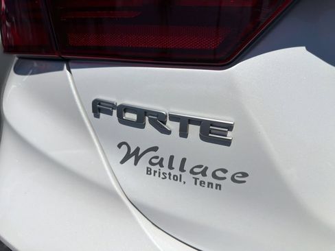 Used 2023 Kia Forte GT-Line FWD image 8