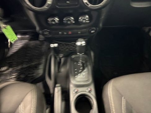 Used 2016 Jeep Wrangler Unlimited Sahara w/ Dual Top Group AWD/4WD image 14