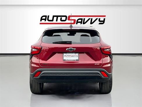 Used 2025 Chevrolet Trax RS w/ Driver Confidence Package image 6