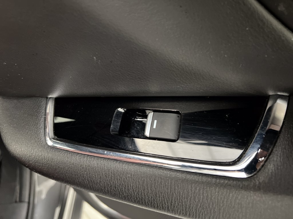 Used 2017 MAZDA CX-9 Signature AWD/4WD image 33
