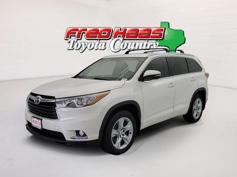 Used 2015 Toyota Highlander Limited FWD image 1