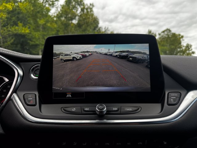 Used 2025 Chevrolet Blazer LT FWD image 26