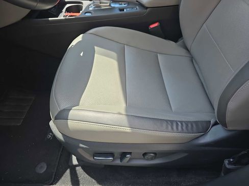 Used 2023 INFINITI QX50 Luxe FWD image 11