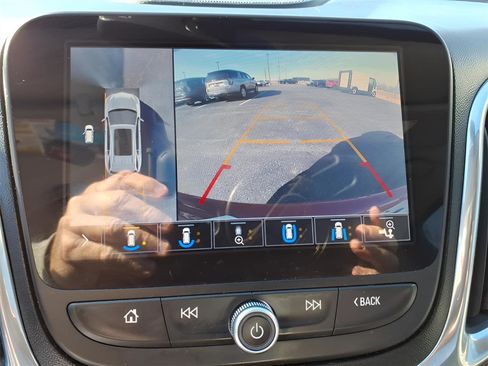 Used 2019 Chevrolet Equinox Premier image 29