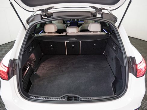 Certified 2025 Mercedes-Benz GLC 350e GLC 350e 4MATIC image 8