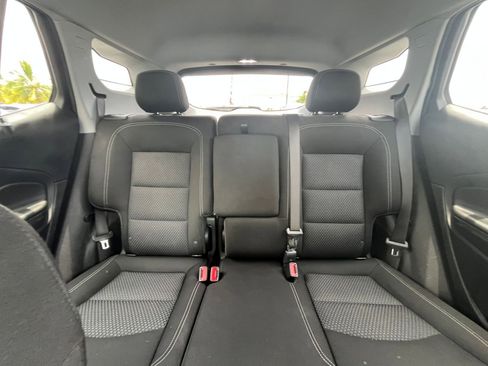 Used 2024 GMC Terrain SLE FWD image 38