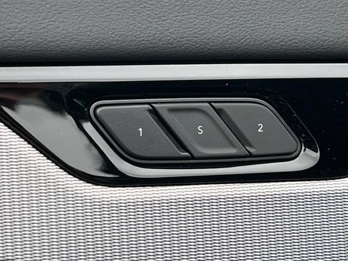 Used 2024 Jeep Wagoneer Launch Edition AWD/4WD image 17