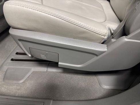 Used 2017 GMC Acadia Limited SLT image 19