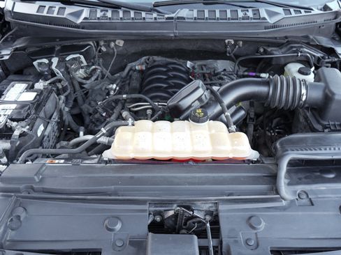 Used 2018 Ford F150 Lariat w/ Equipment Group 501A Mid image 29