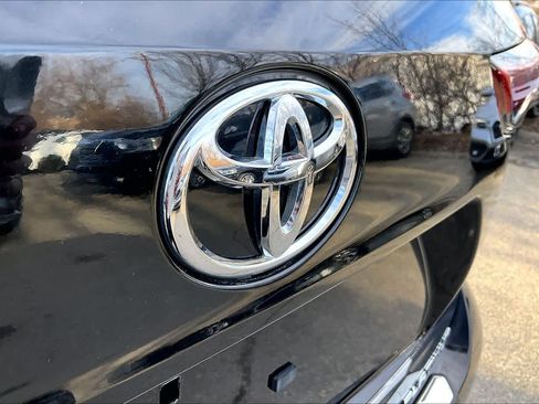 Used 2025 Toyota Highlander Platinum image 29