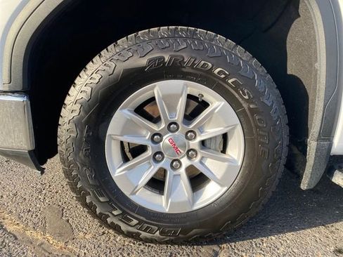 Certified 2022 GMC Sierra 1500 SLE image 21