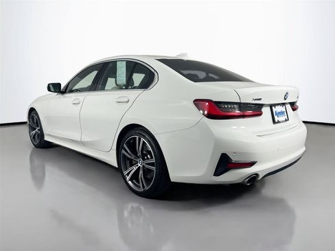 Used 2021 BMW 330i xDrive Sedan w/ Driving Assistance Package AWD/4WD image 4